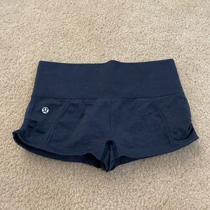 Lululemon Shorts Grey Size 4 Pole Yoga